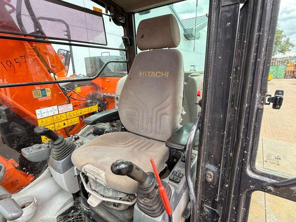 Hitachi ZX135US-6 - Hammer Lines / Automatic Greasing Photo 8