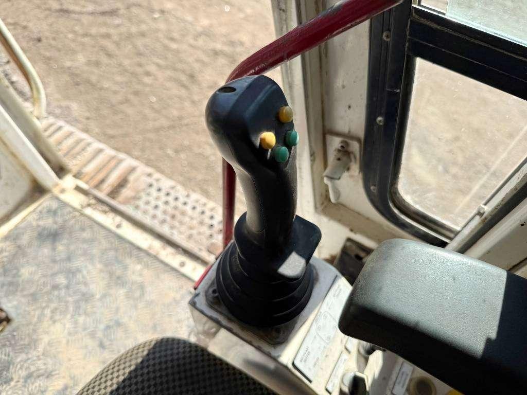 Hitachi KH150GLS-2 - 30.3m Drill / Powerpack / Hydr Tracks Photo 11