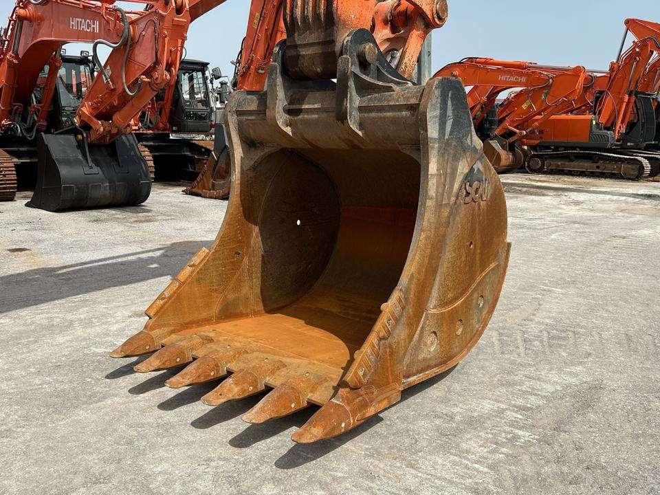 Hitachi ZX500LCH Photo 6