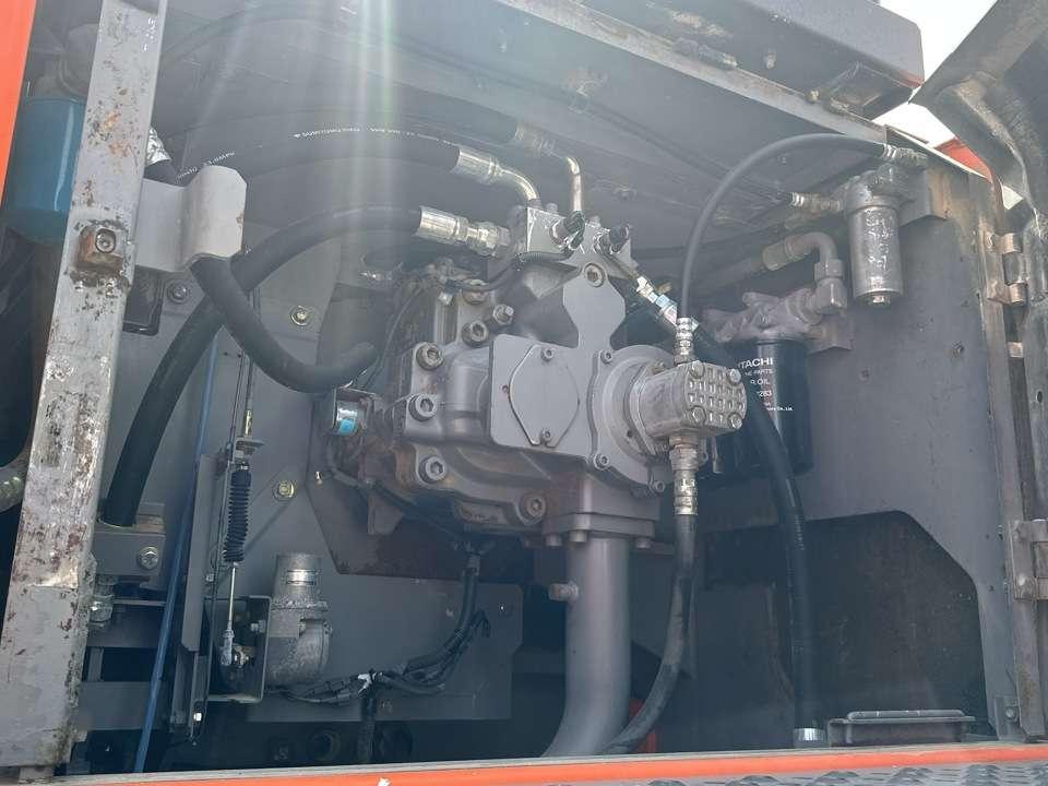 Hitachi ZX500LCH Photo 8