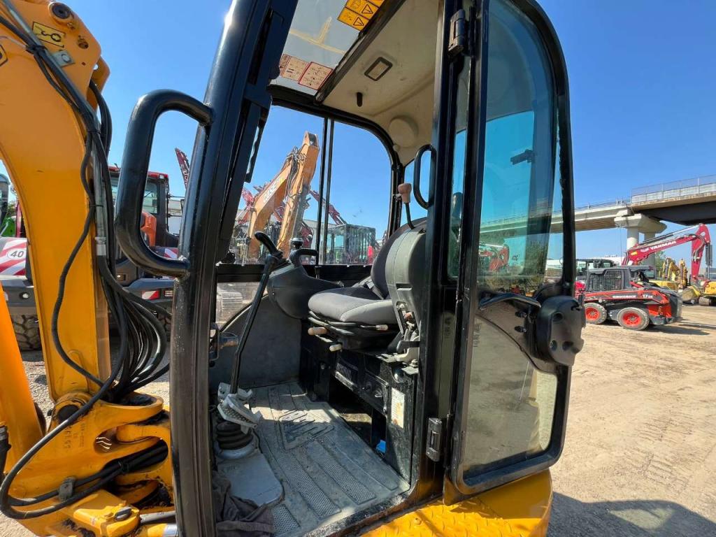 JCB 8030 Photo 4