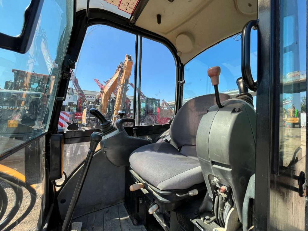 JCB 8030 Photo 9