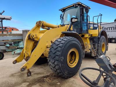 Caterpillar 966M Photo 1