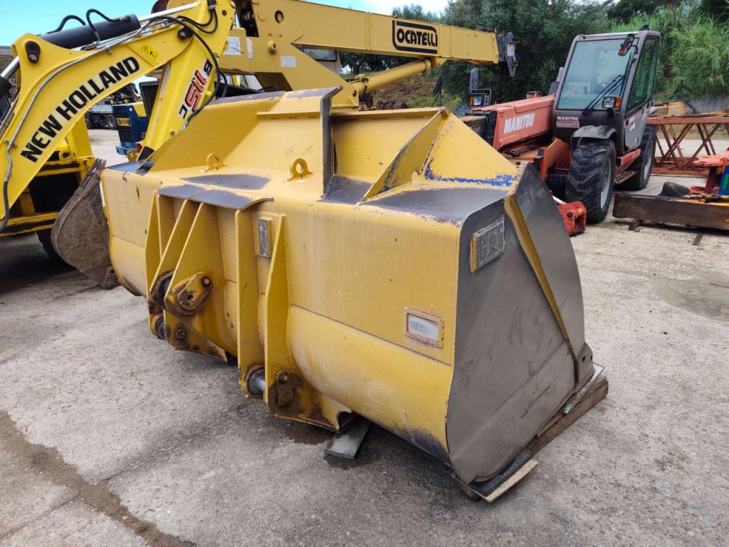Caterpillar 966M Photo 16