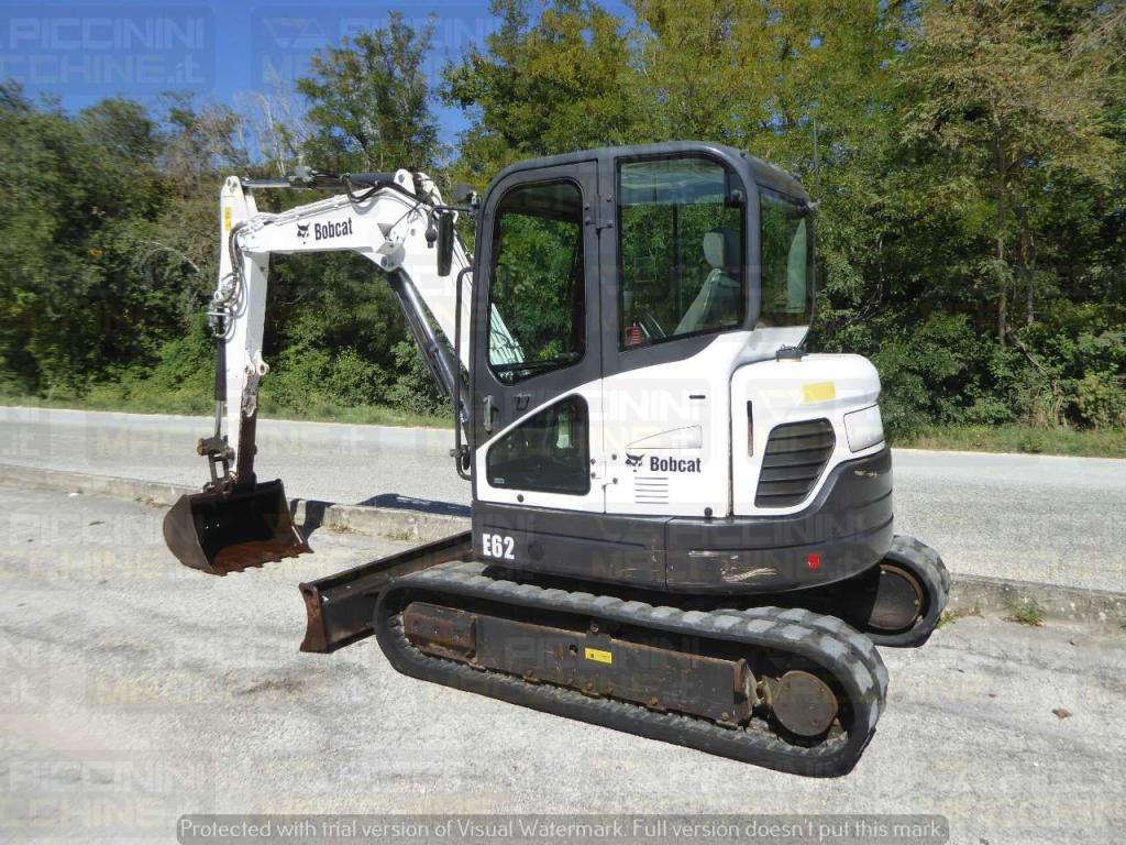 Bobcat E62 Photo 3