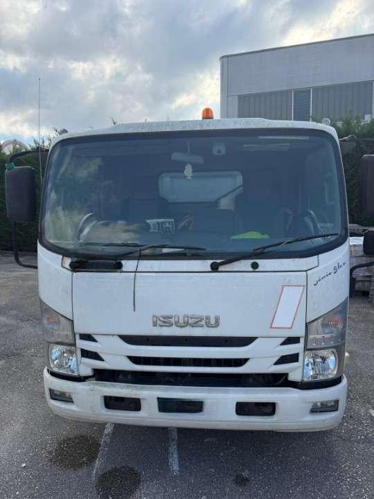 Isuzu P75 Photo 5