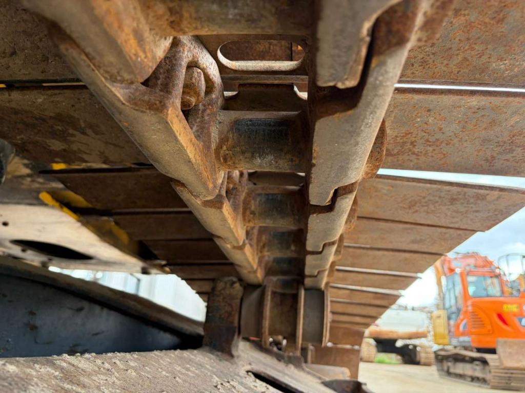 Komatsu PC180LC-7K Photo 11