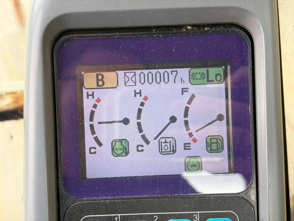 Komatsu PC180LC-7K Photo 29