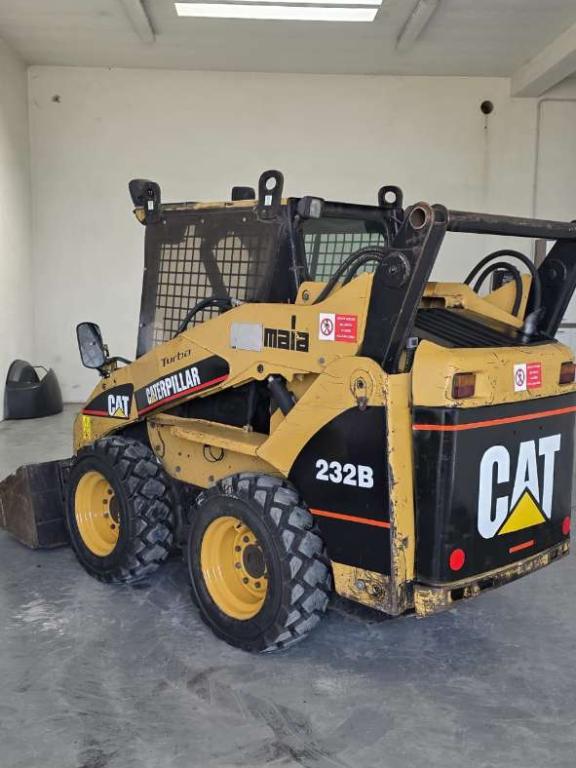 Caterpillar 232B Photo 2