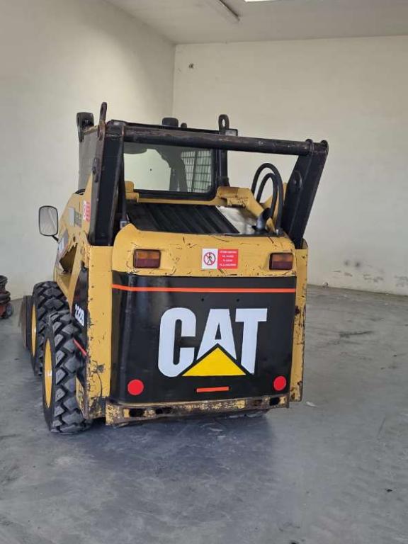Caterpillar 232B Photo 3