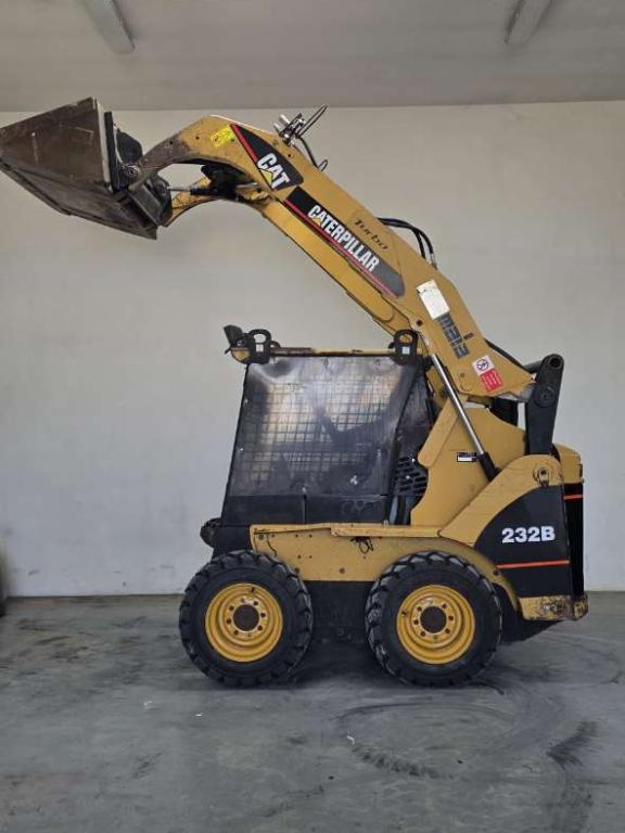 Caterpillar 232B Photo 6