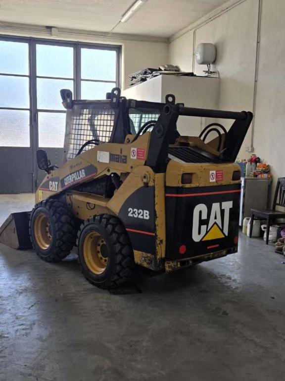 Caterpillar 232B Photo 8