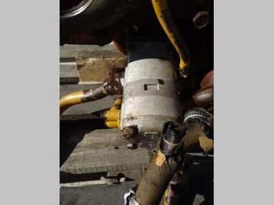 Power steering pump for Fiat Allis FL10E sold by OLM 90 Srl