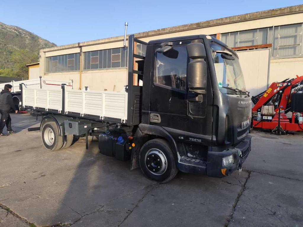Iveco EUROCARGO 75E16 Photo 13
