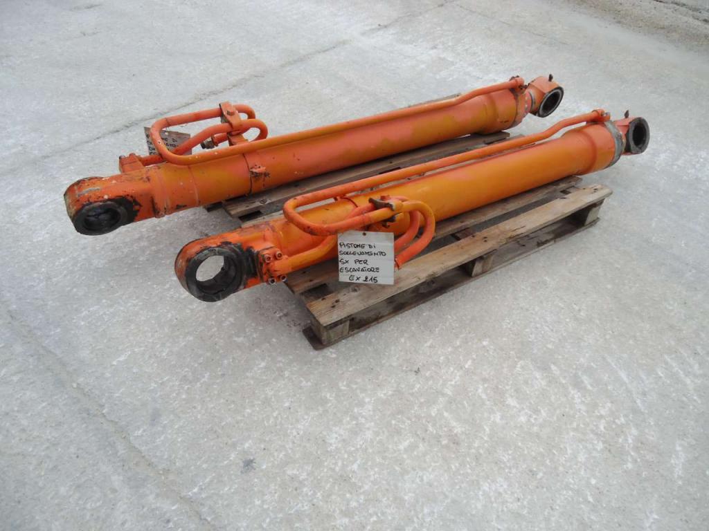 Lifting piston for Fiat Hitachi EX215 Photo 2