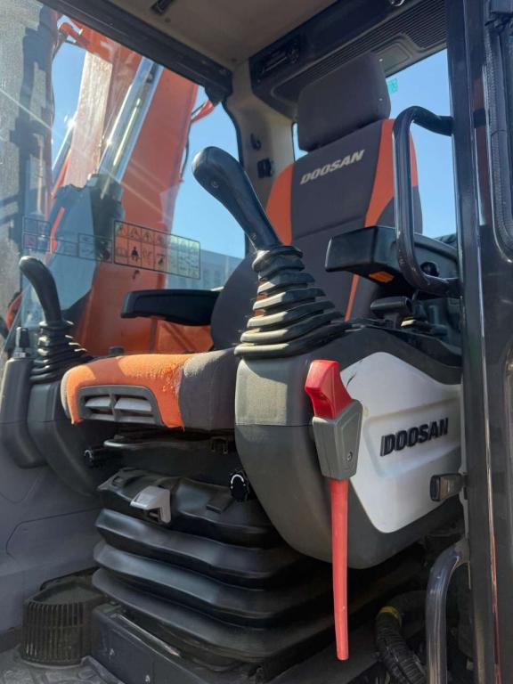 Doosan DX140LCR-5 Photo 4