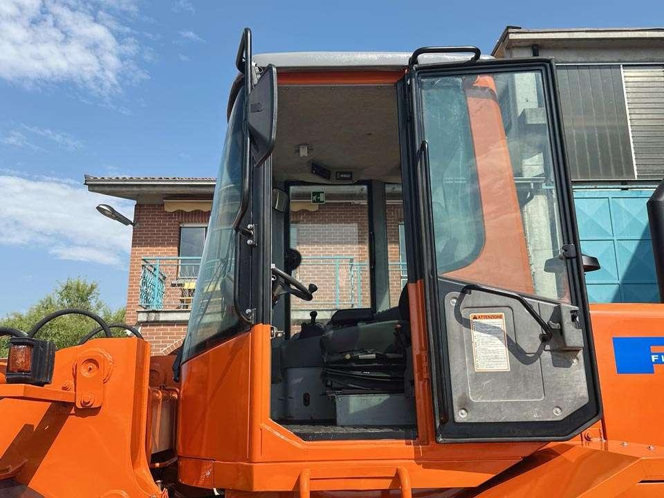 Fiat Hitachi W130A Photo 13