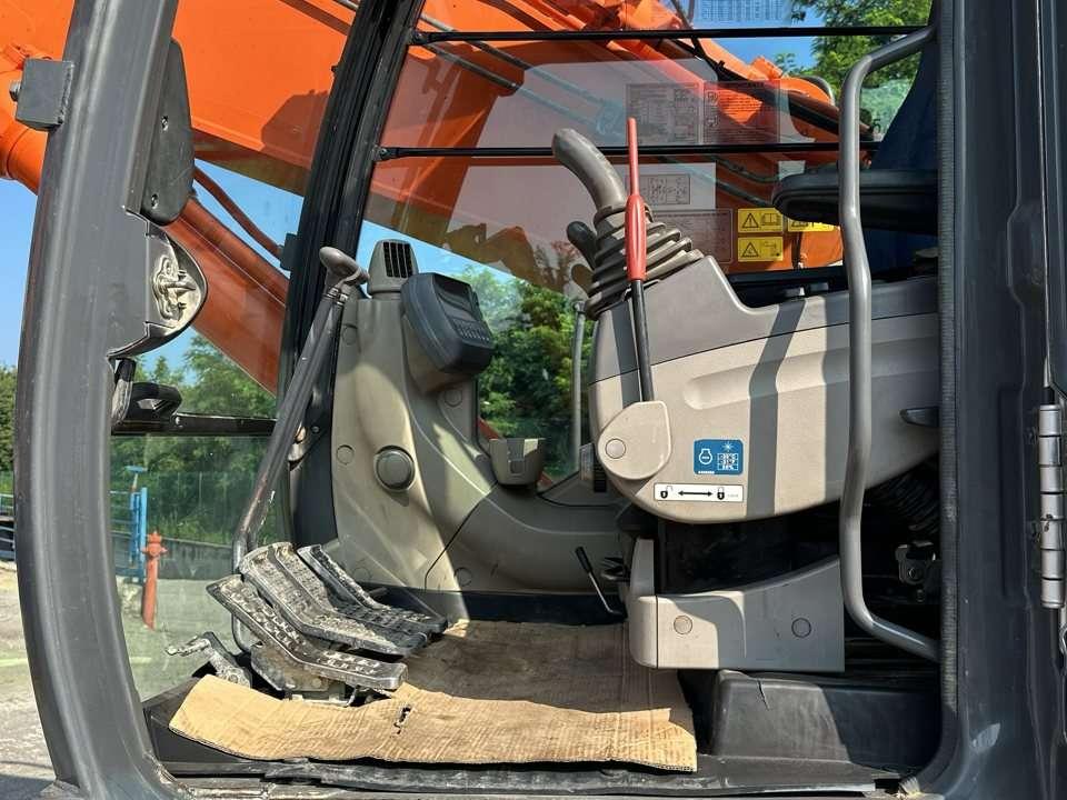 Hitachi ZX350LCNT-3 Photo 9