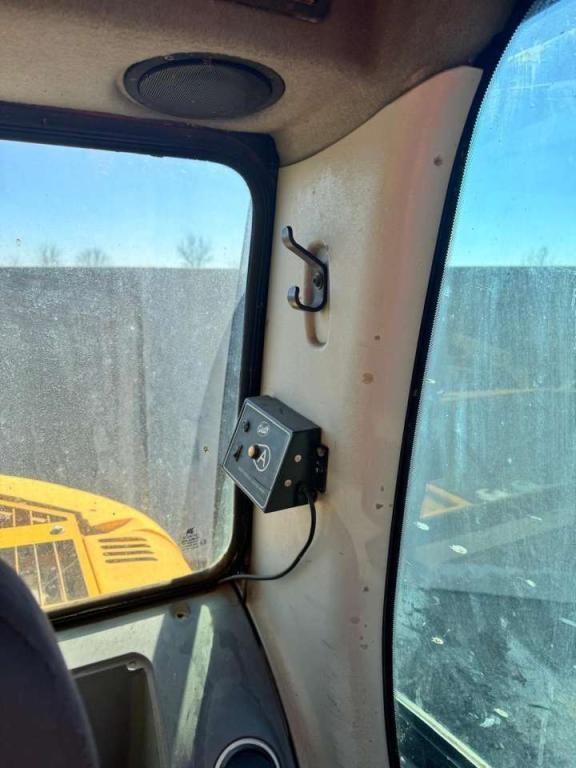 JCB JZ140LC Photo 10