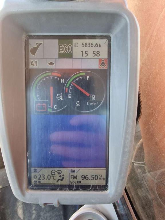 Hitachi ZX350LC-5B Photo 10