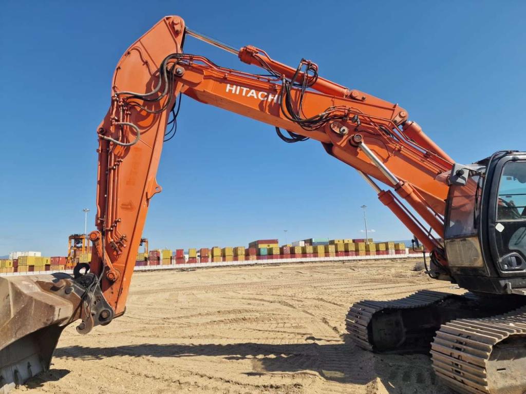 Hitachi ZX350LC-5B Photo 7