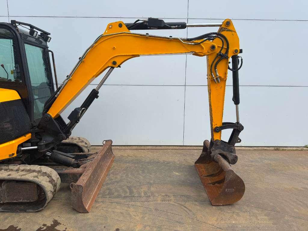 JCB 48Z-1 - Hammer Lines / Quick Coupler Photo 14