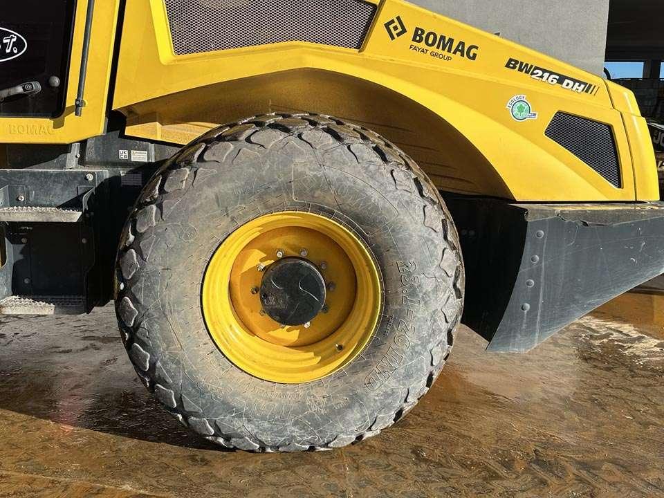 Bomag BW 216 DH-5 Photo 11