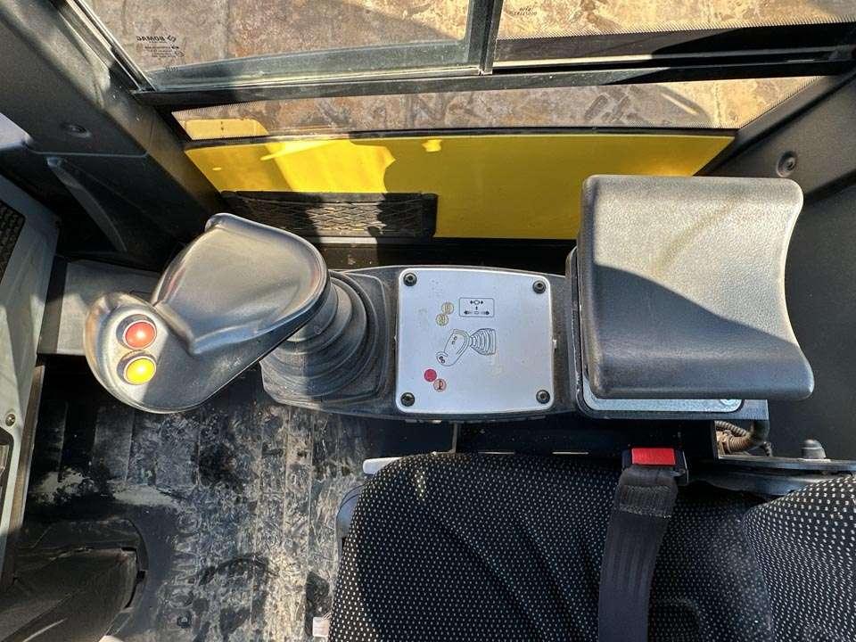 Bomag BW 216 DH-5 Photo 16
