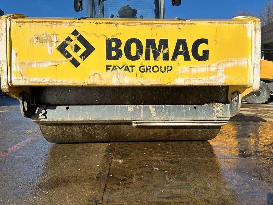 Bomag BW 216 DH-5 Photo 9