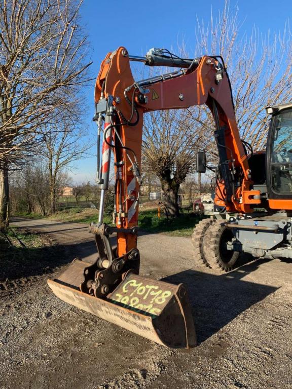Liebherr A 910 COMPACT Photo 8