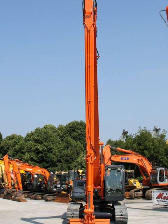 Hitachi ZX250LCN-5B Photo 15