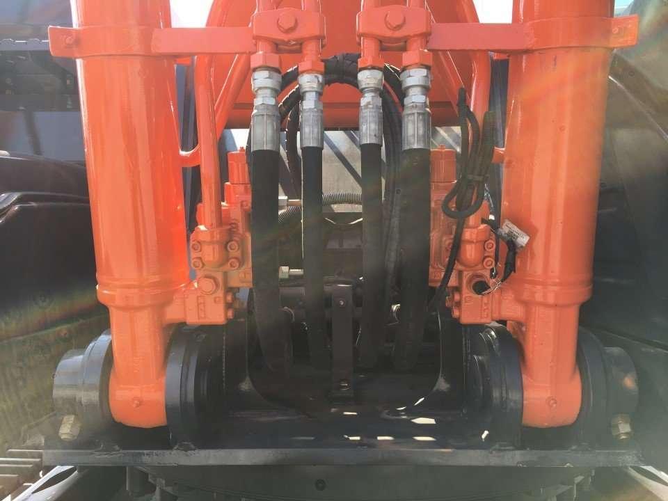 Hitachi ZX250LCN-5B Photo 5