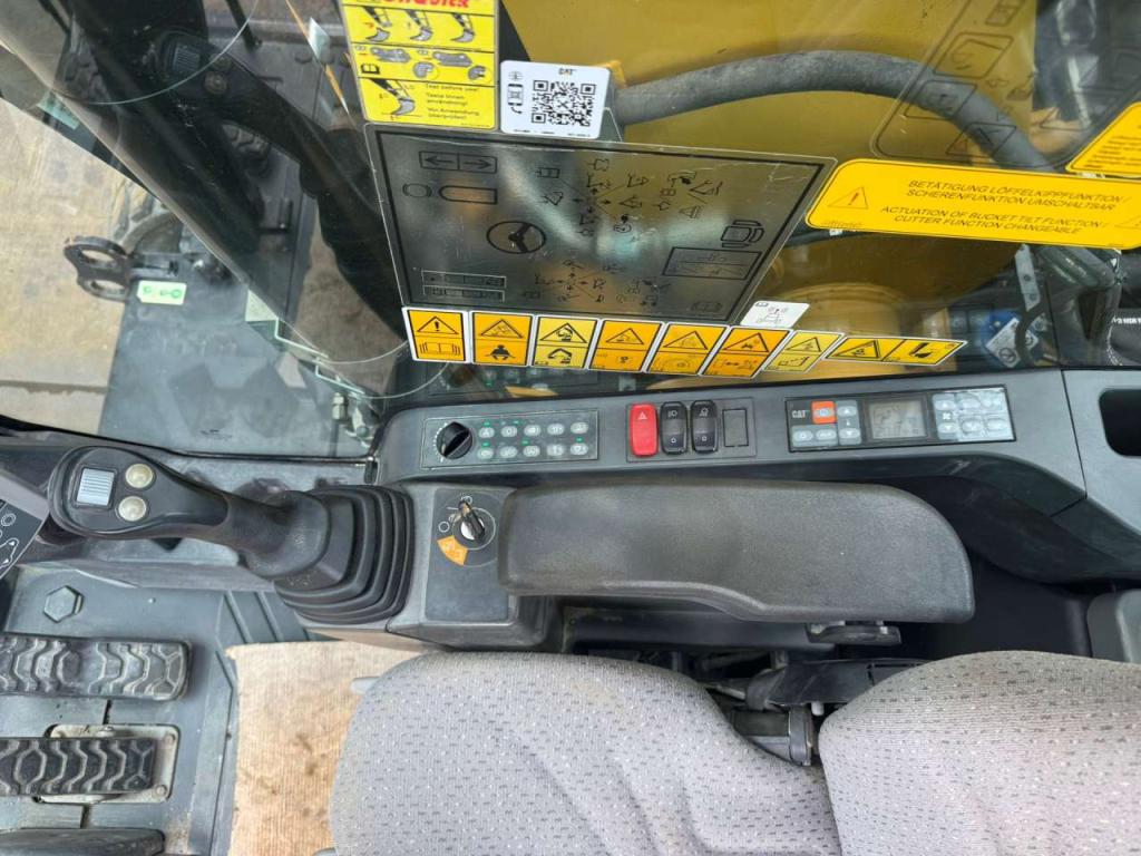 Caterpillar M320F Photo 27