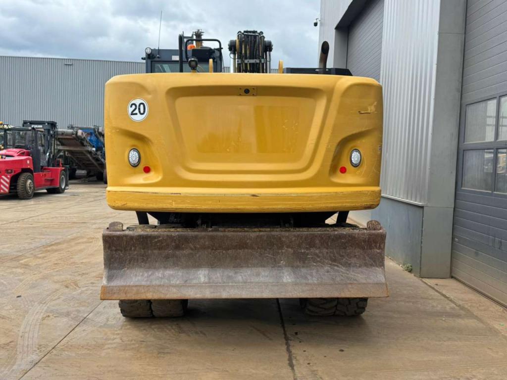Caterpillar M320F Photo 4