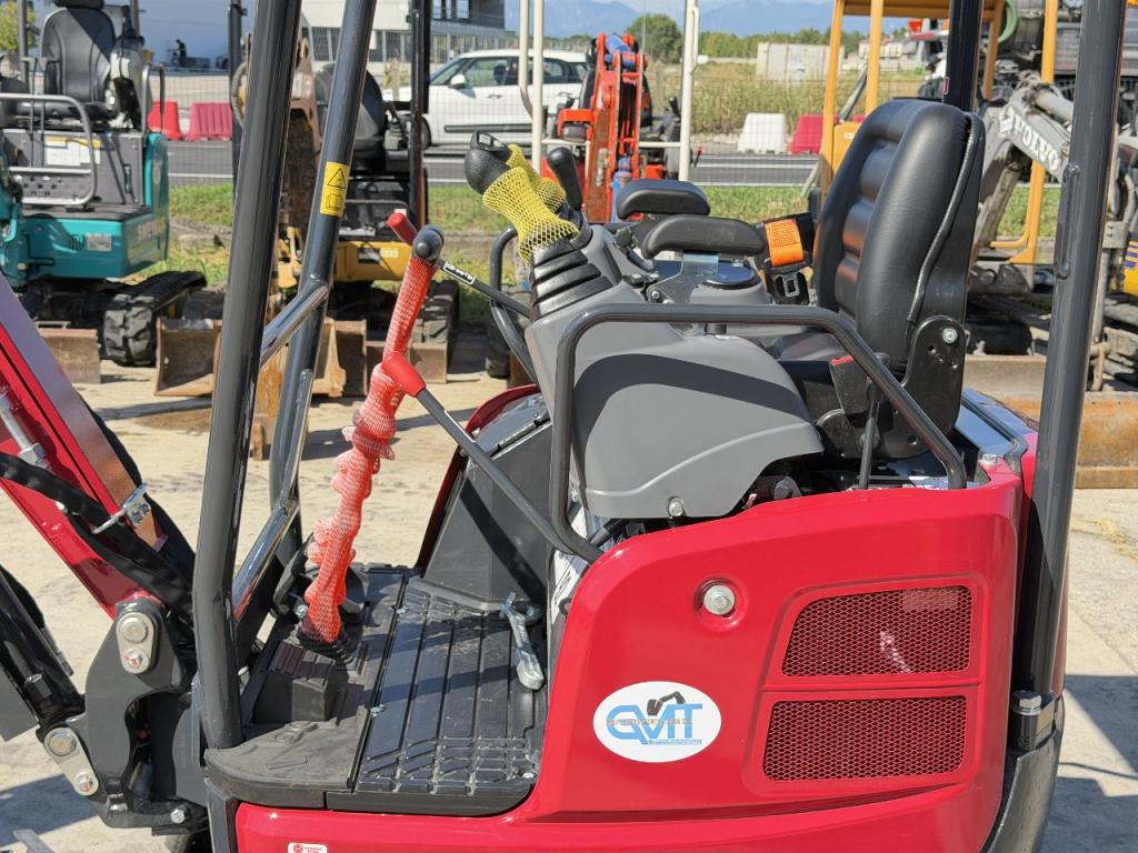 Yanmar Vio17-1 Photo 7