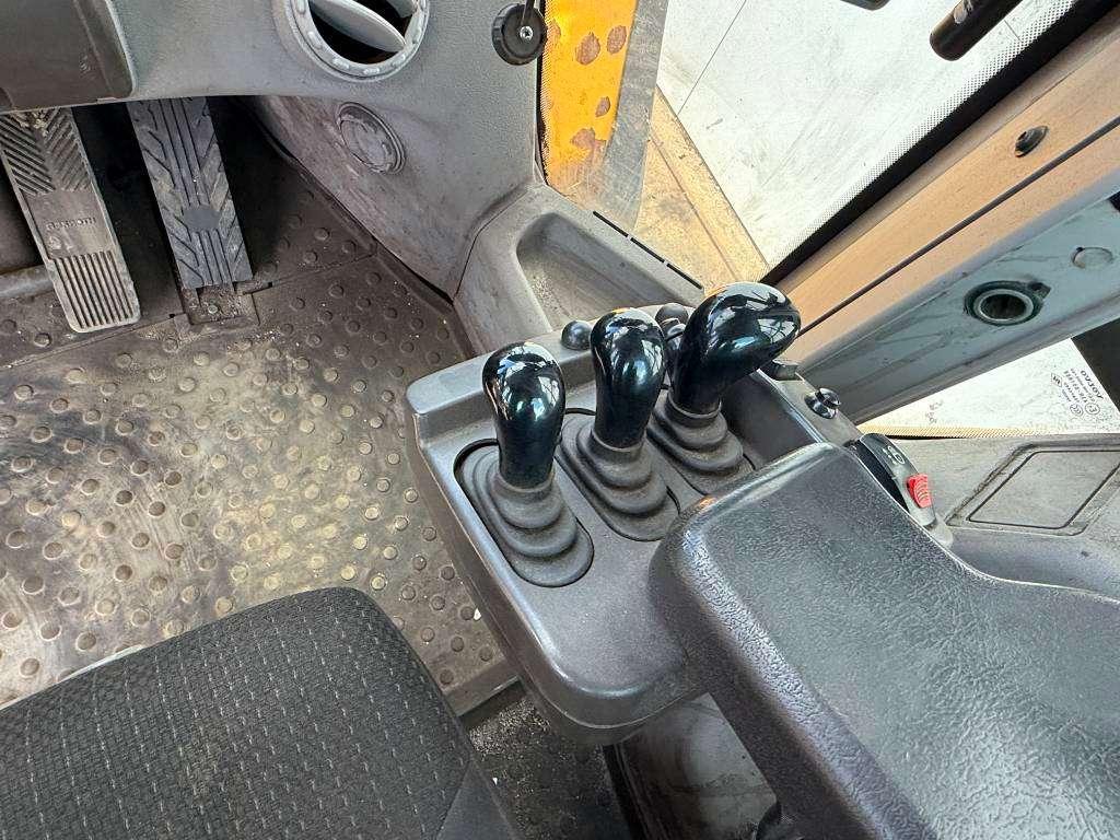 Volvo L220H - CDC Steering / Excellent Tyres Photo 10