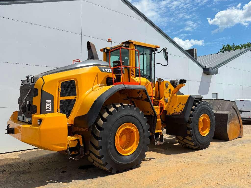 Volvo L220H - CDC Steering / Excellent Tyres Photo 4