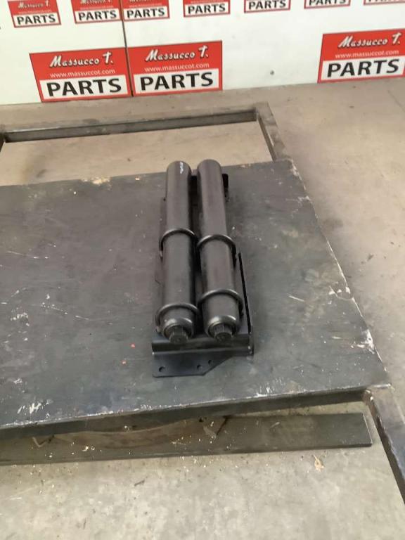 Accumulator for Hitachi ZW250-6 Photo 2