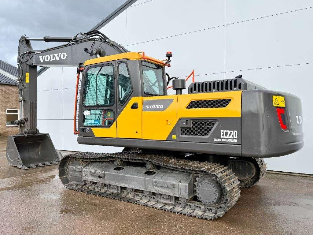 Volvo EC220D - New / Unused / 2025 Model Photo 3
