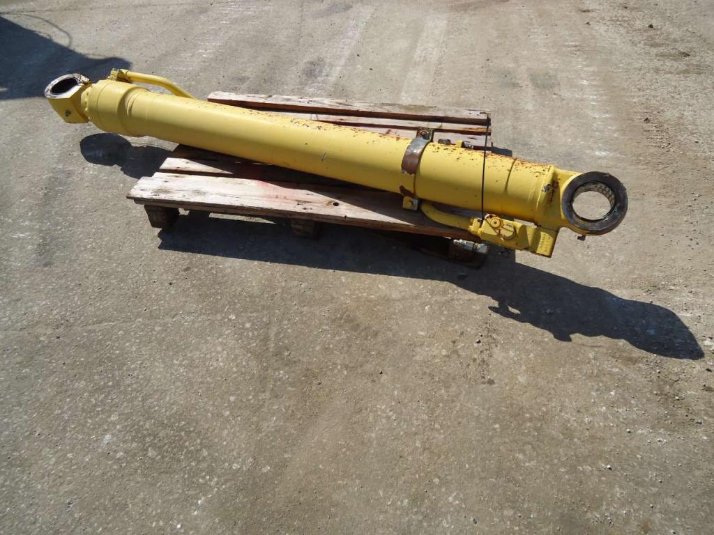 Lifting piston for New Holland 385B Photo 2