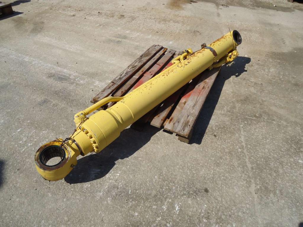 Lifting piston for New Holland 385B Photo 7
