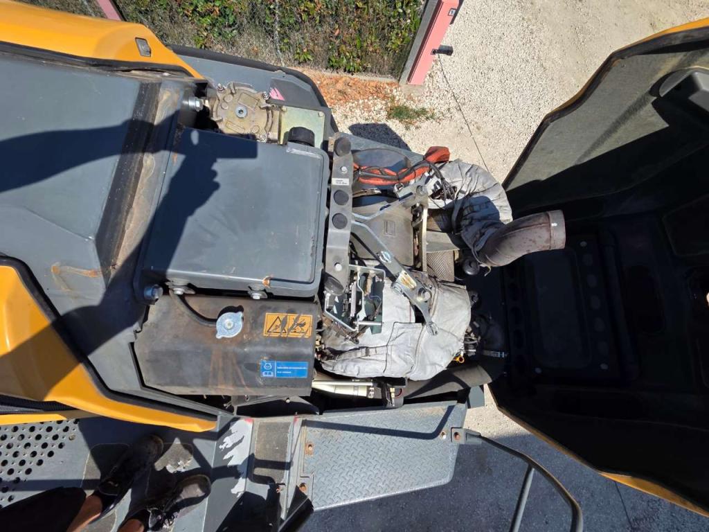 Liebherr L550 XPOWER Photo 11