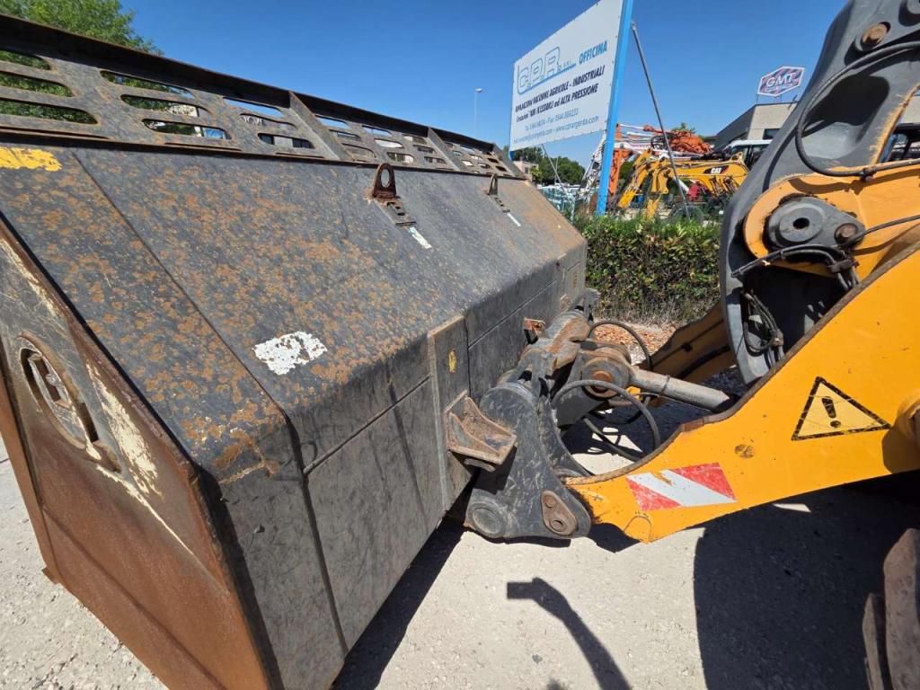 Liebherr L550 XPOWER Photo 16