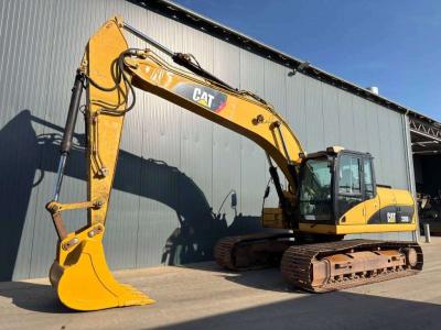 Caterpillar 320D L sold by Smitma B.V.