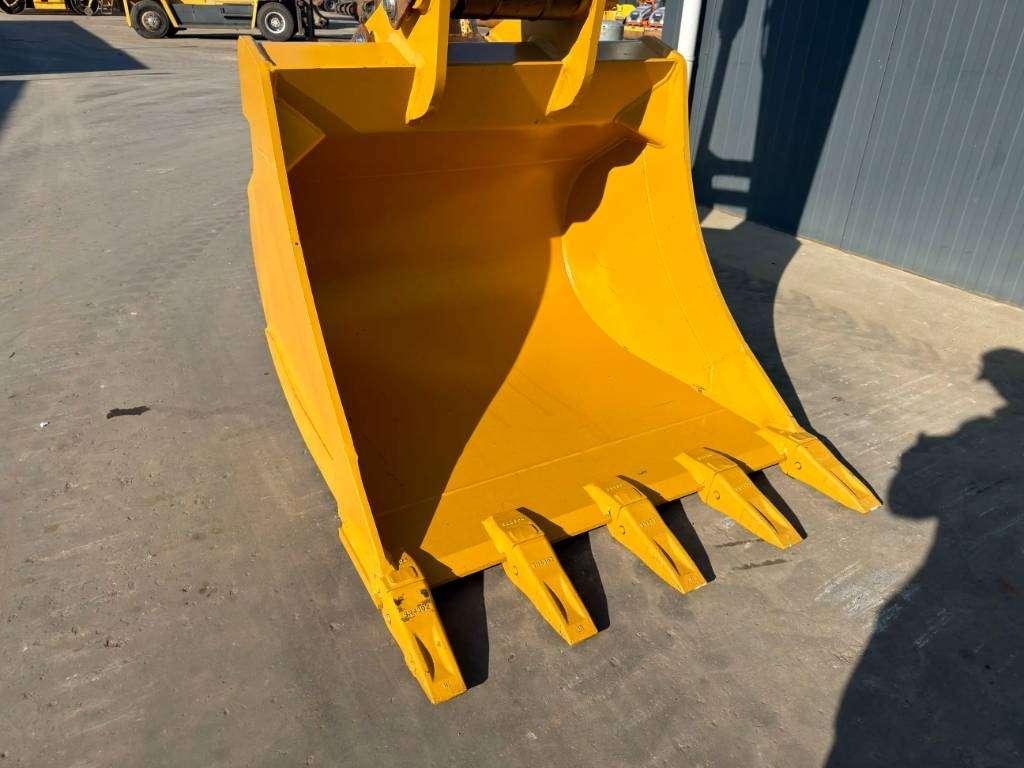 Caterpillar 320D L Photo 15