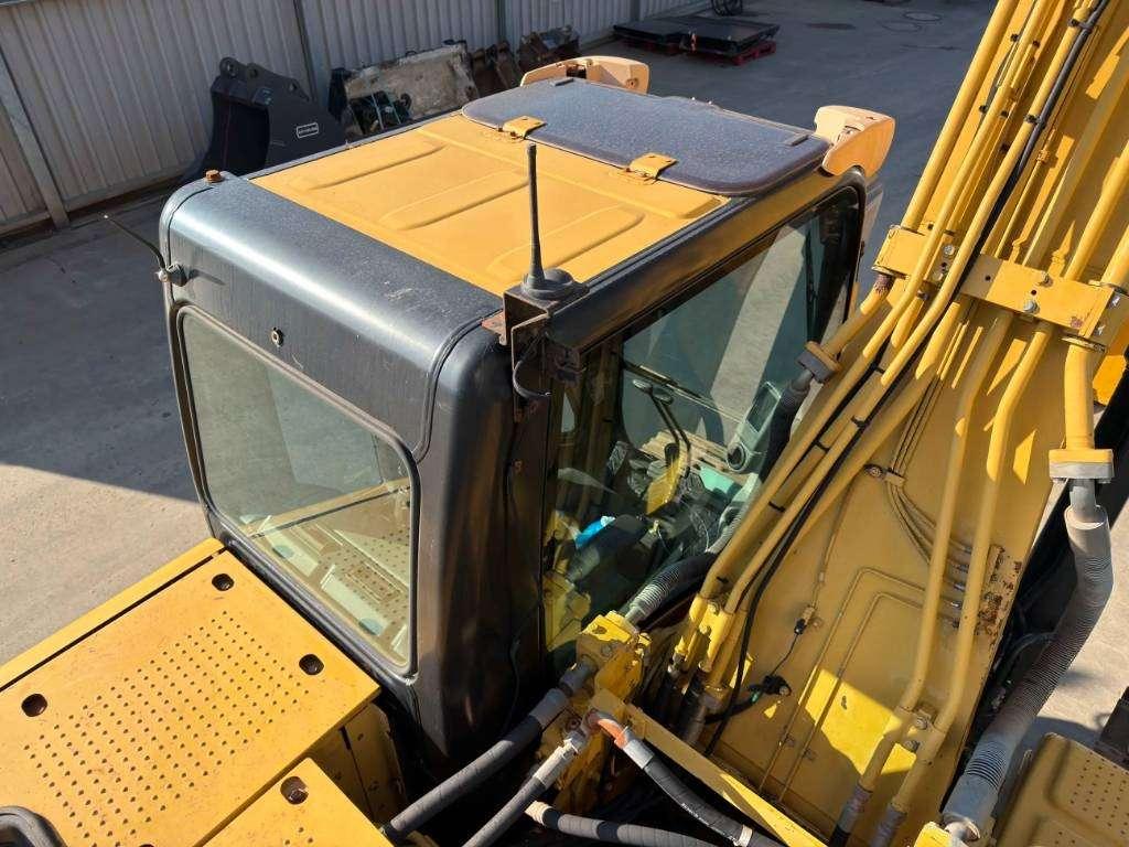 Caterpillar 320D L Photo 21