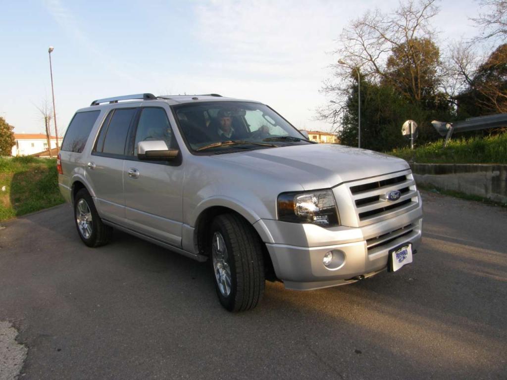 Ford Expedition Limite 4Wd Suv Photo 2