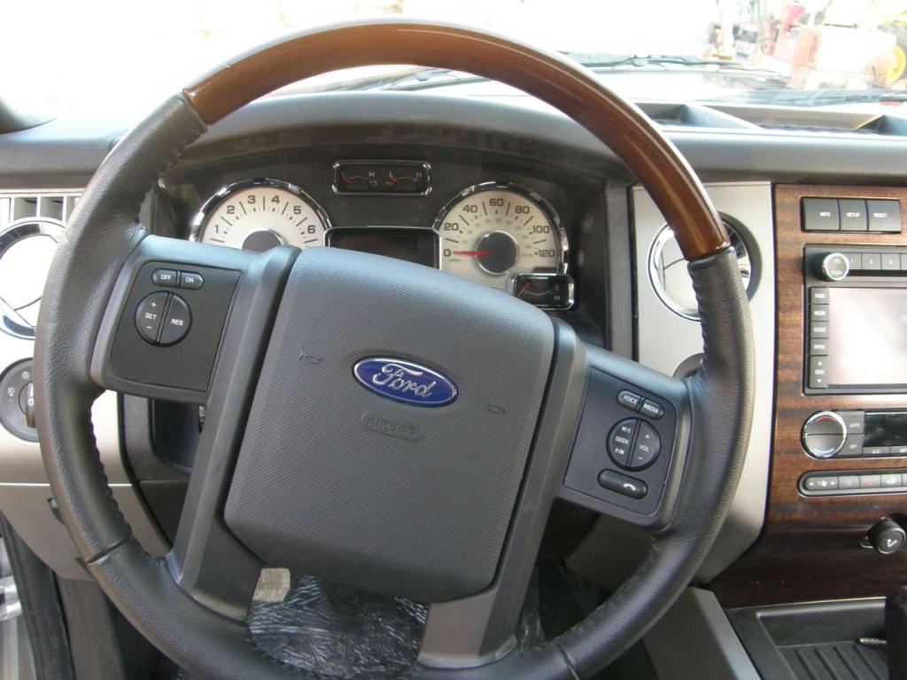 Ford Expedition Limite 4Wd Suv Photo 7