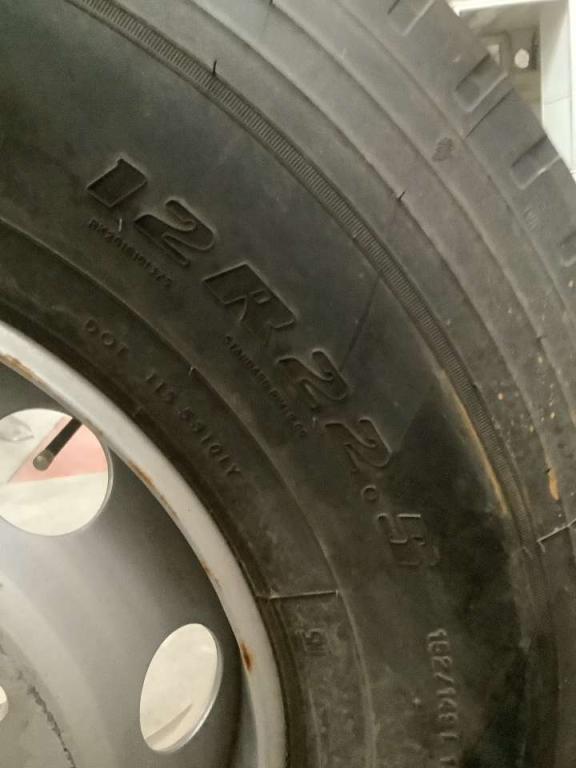 Tire with rim Photo 4