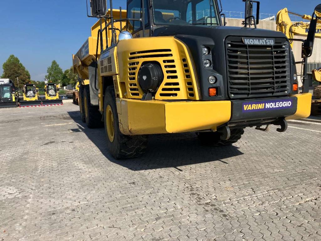 Komatsu HM300-5E0 Photo 12